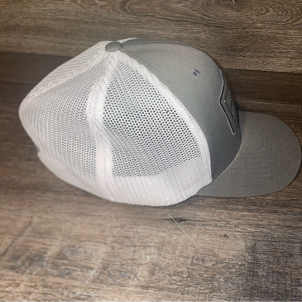 Columbia Sportswear PFG Chrome Logo Cap Adult  S/M Small/Medium Flex Fit Hat - Picture 3 of 8